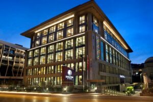 Read more about the article دبل تري هيلتون بياليه باشا الافخم في اسطنبول